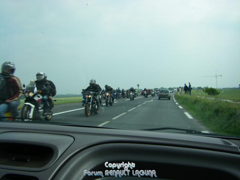 retour avec l'arrivée des motards